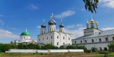 Лето в монастыре Лето в монастыре