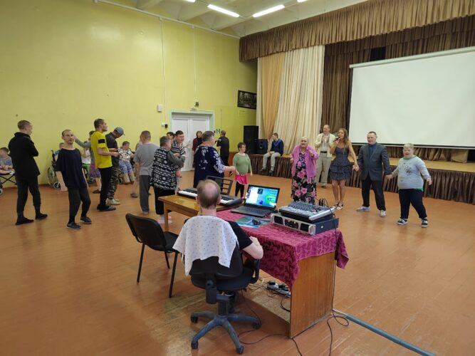 Выступление творческой группы в интернате