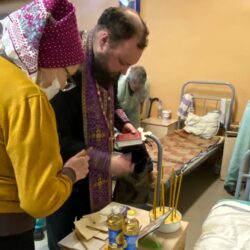 Соборование подопечных бездомных