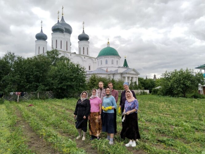 Летние труды в монастыре