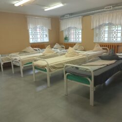 Улучшить условия проживания подопечных