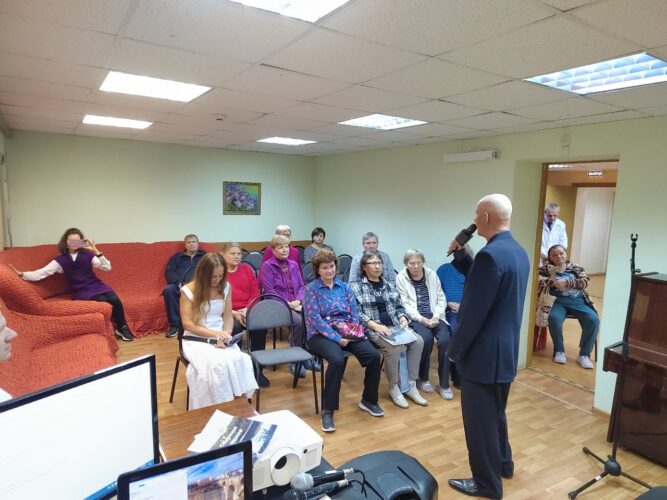 Концерт в центре социального обслуживания