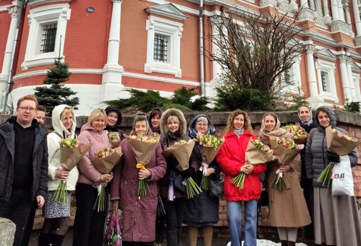 Ко дню памяти святых жен-мироносиц