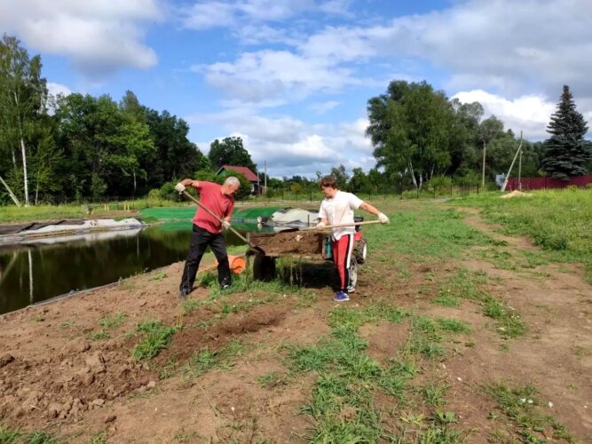 В монастыре всегда нужна помощь